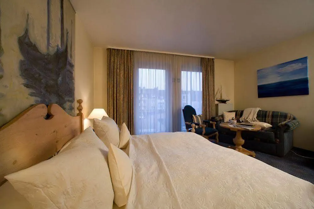 Hotel Lessing Dusseldorf 4*,