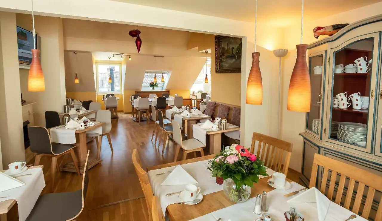 Hotel Lessing Дюссельдорф 4*,  Германия